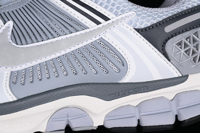 ZOOM VOMERO 5 SP WHITE/BLACK/GREY