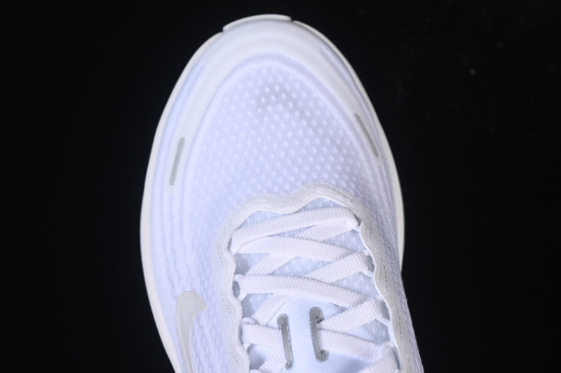 VOMERO PLUS WHITE METALLIC