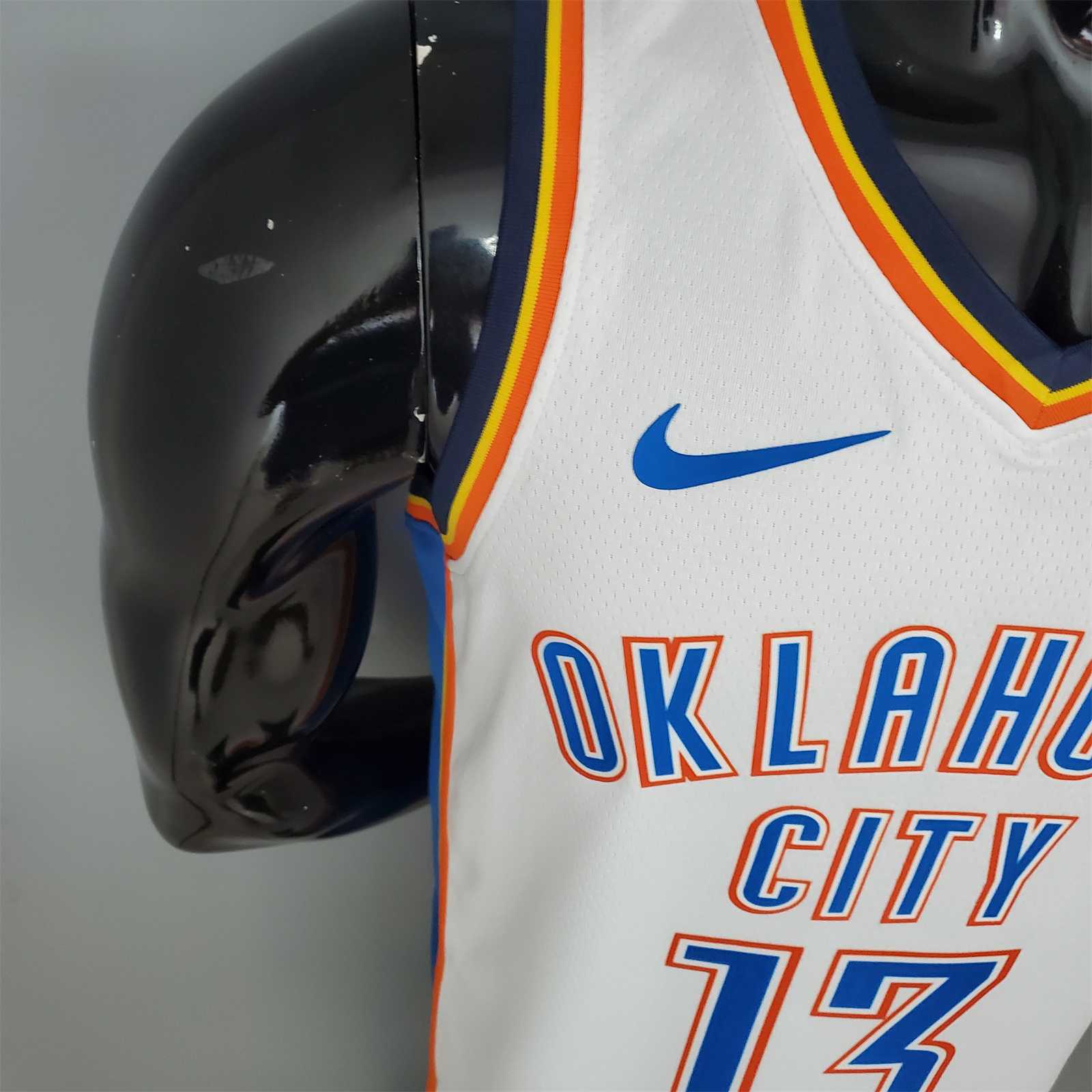 GEORGE#13 Thunder White