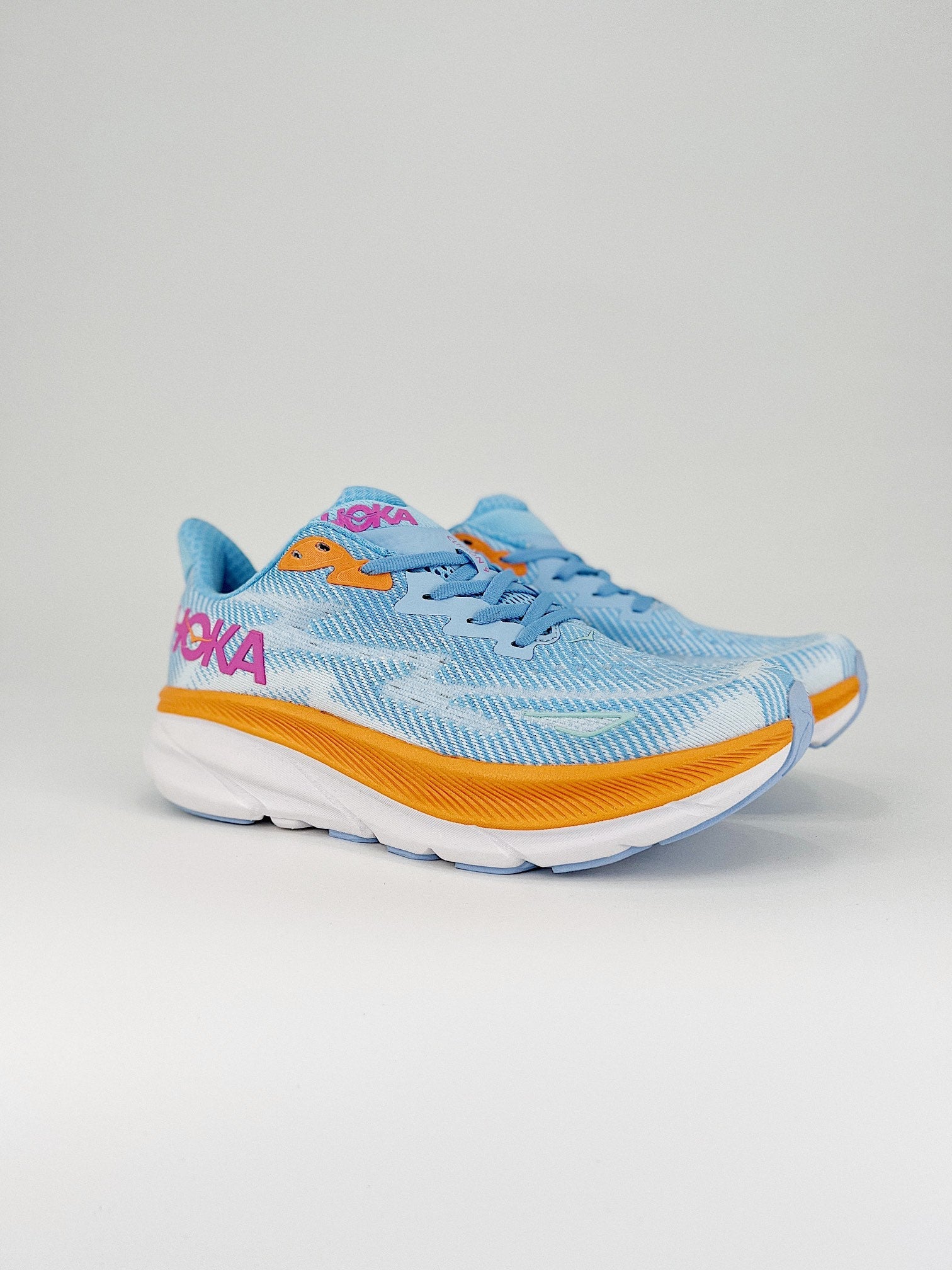 HOKA ONE ONE CLIFTON 9 TM