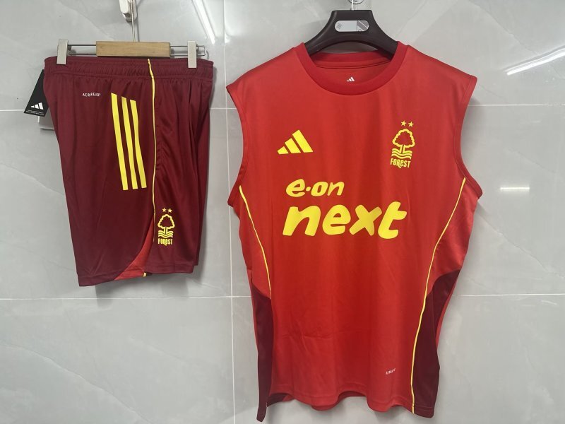 Nottingham Forest Vest training suit 25-26