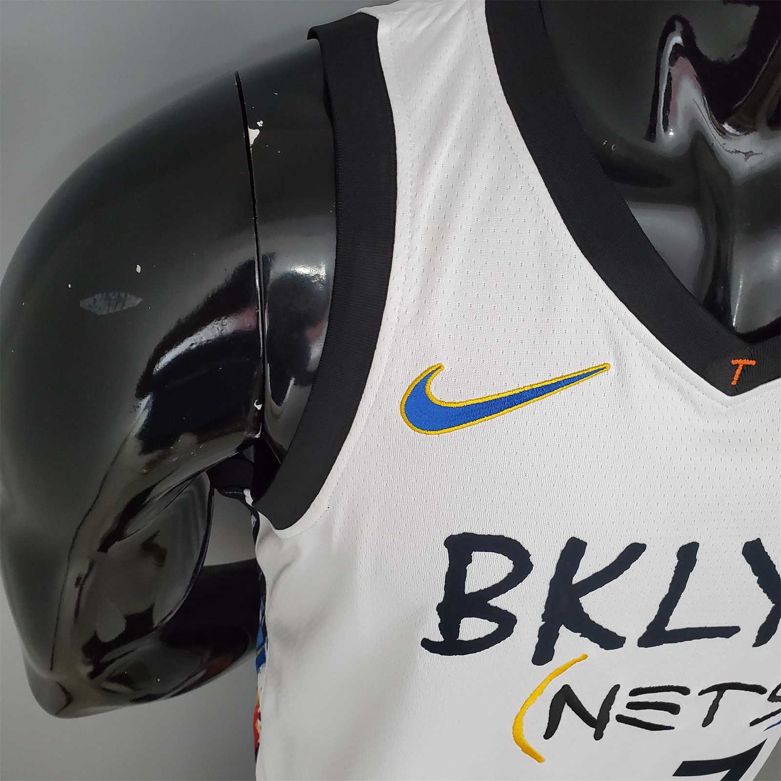 DURANT#7 Brooklyn Nets graffiti white