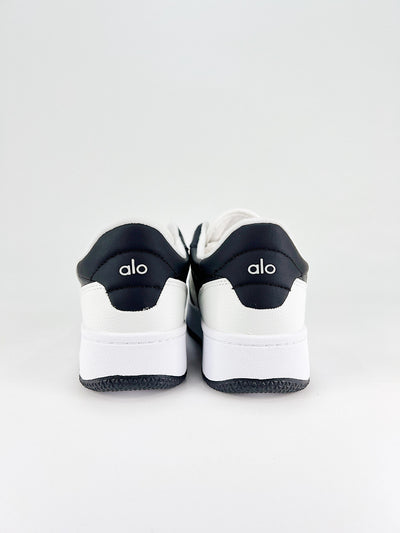 alo yoga tm