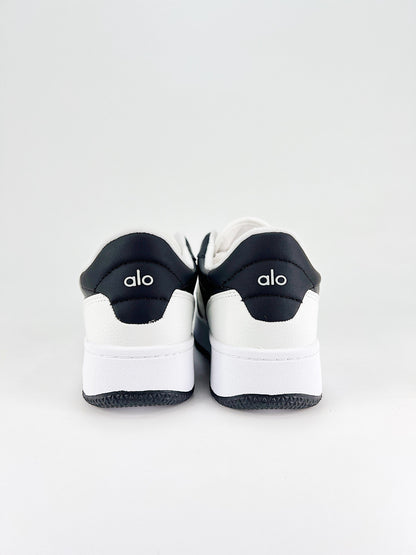 alo yoga tm
