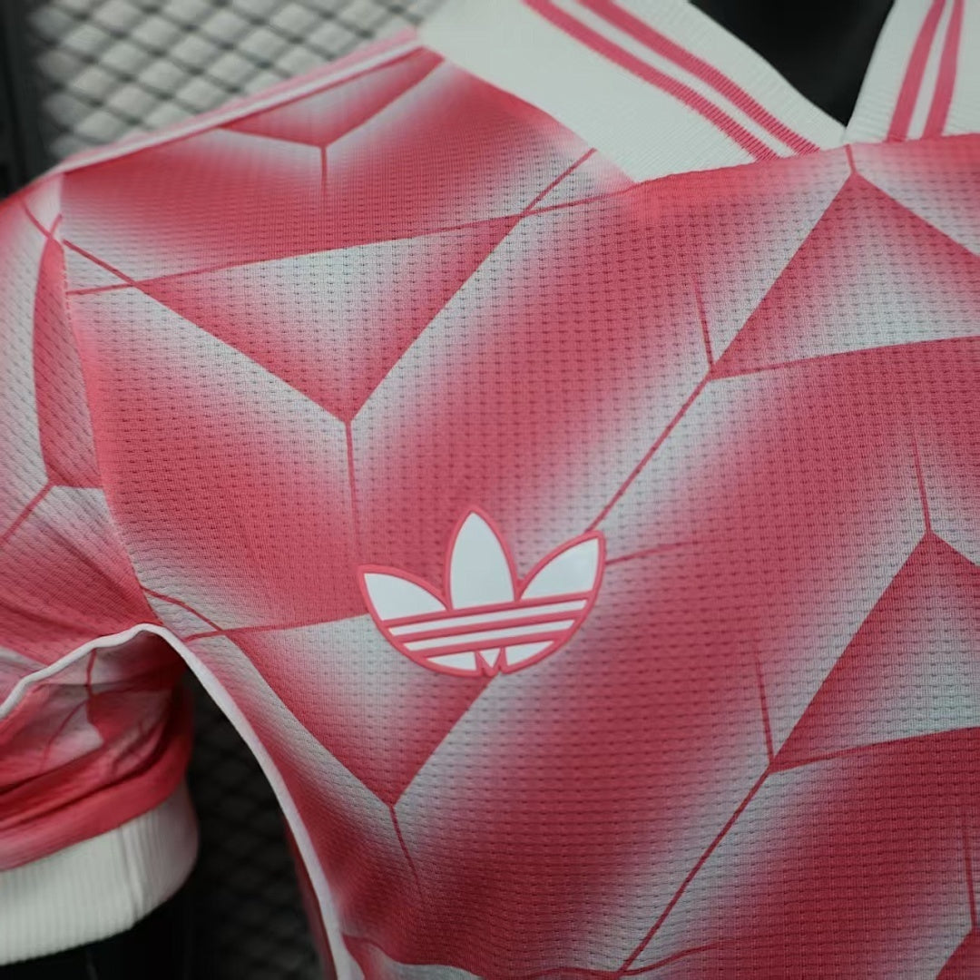 Real Madrid 2025/26 Pink Jersey