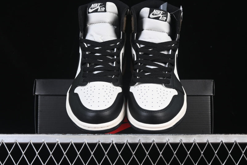 AIR JORDAN 1 HIGH OG AJ1