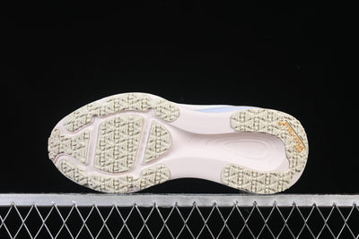 AIR ZOOM VOMERO 18