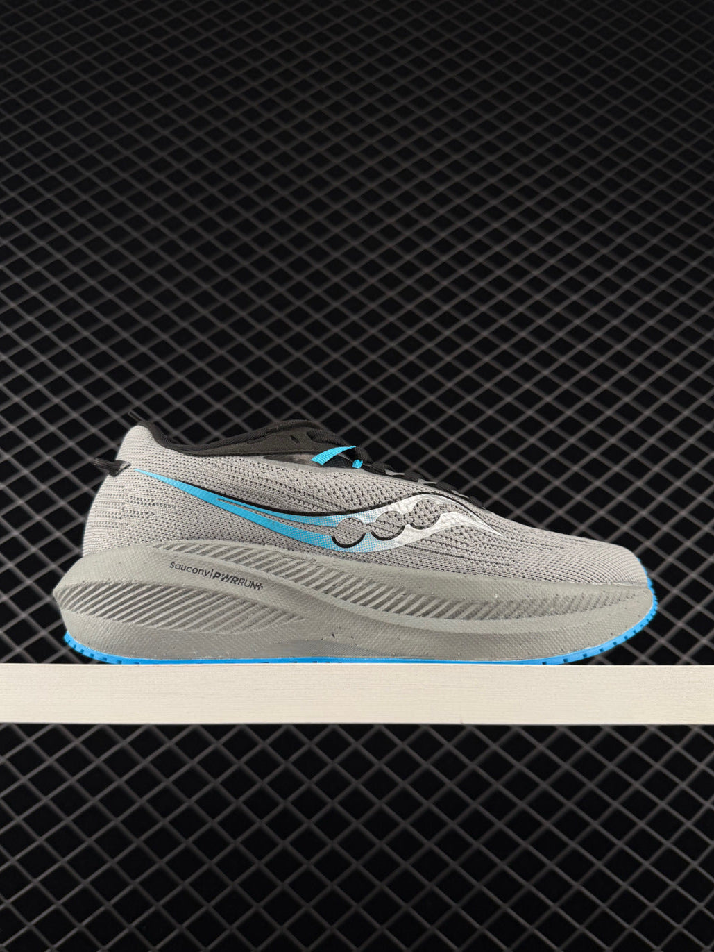 SAUCONY ENDORPHIN PRO4