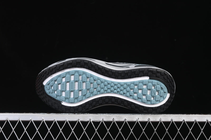 AIR ZOOM VOMERO PLUS