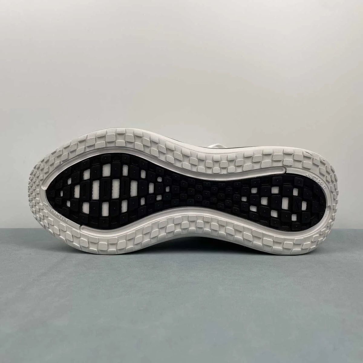 Nike Vomero Plus