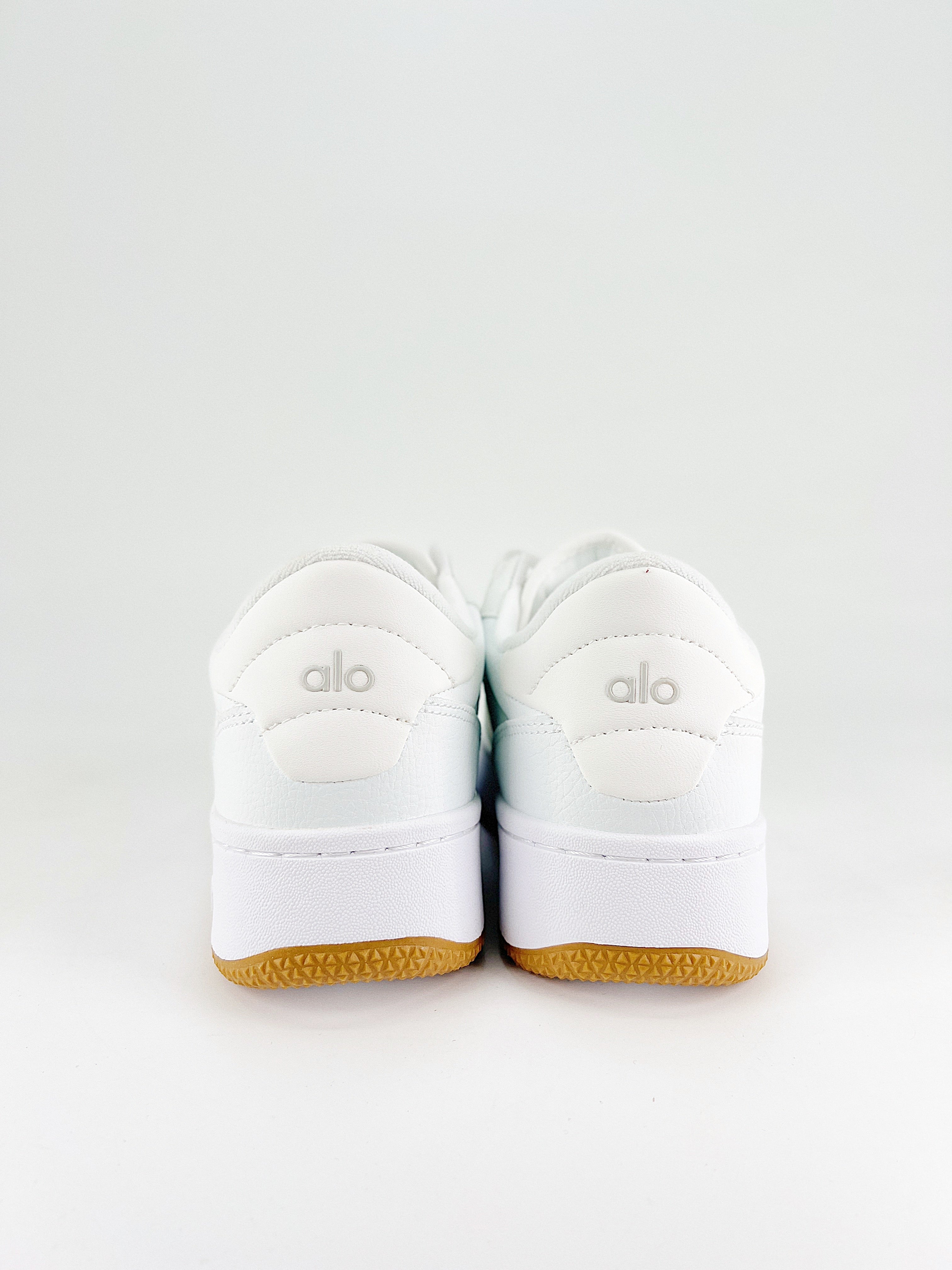 alo yoga Tm