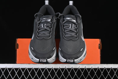 AIR ZOOM VOMERO PLUS