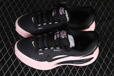 AIR ZOOM VOMERO 18 GTX