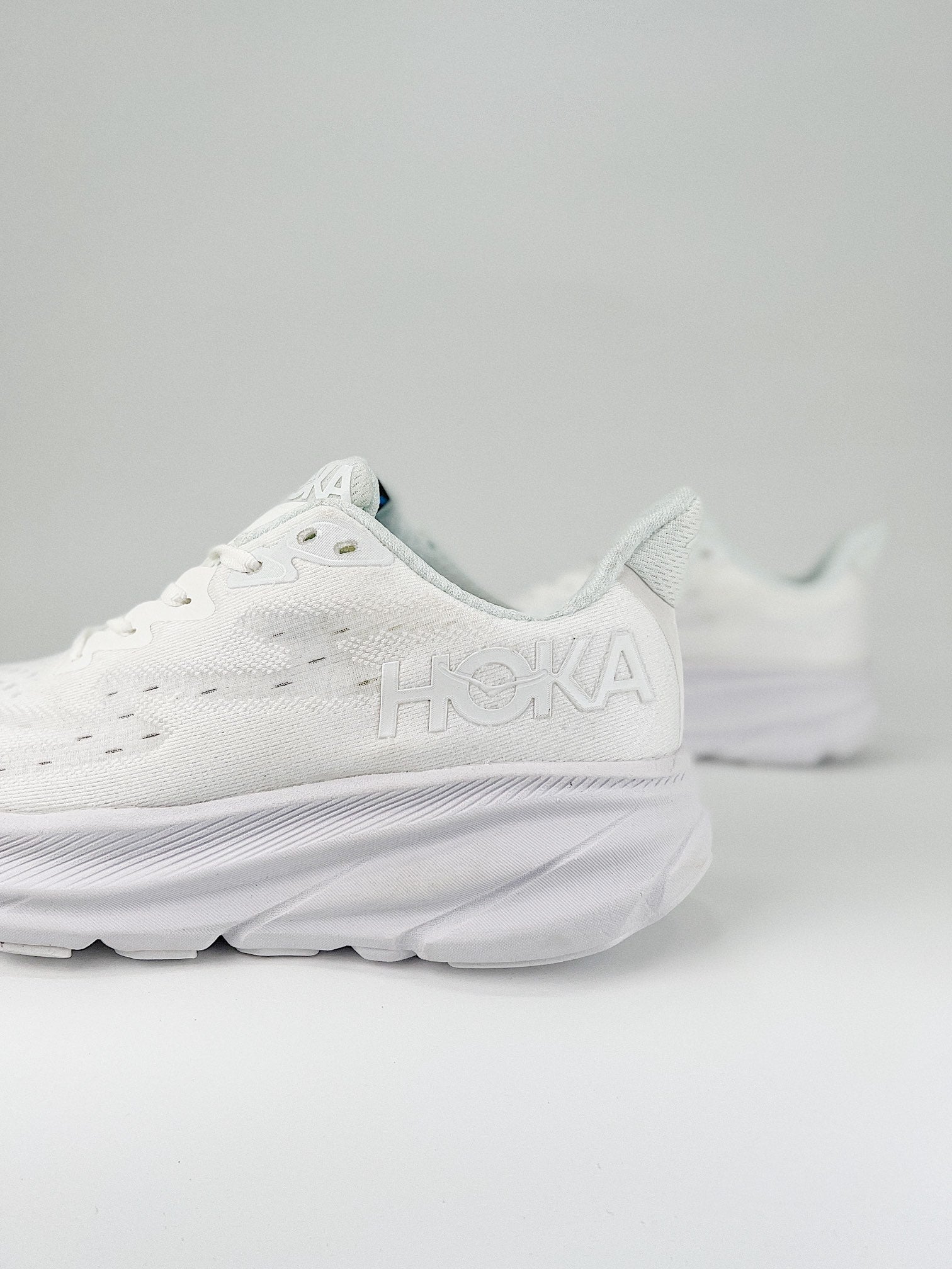 HOKA ONE ONE CLIFTON 9 TM