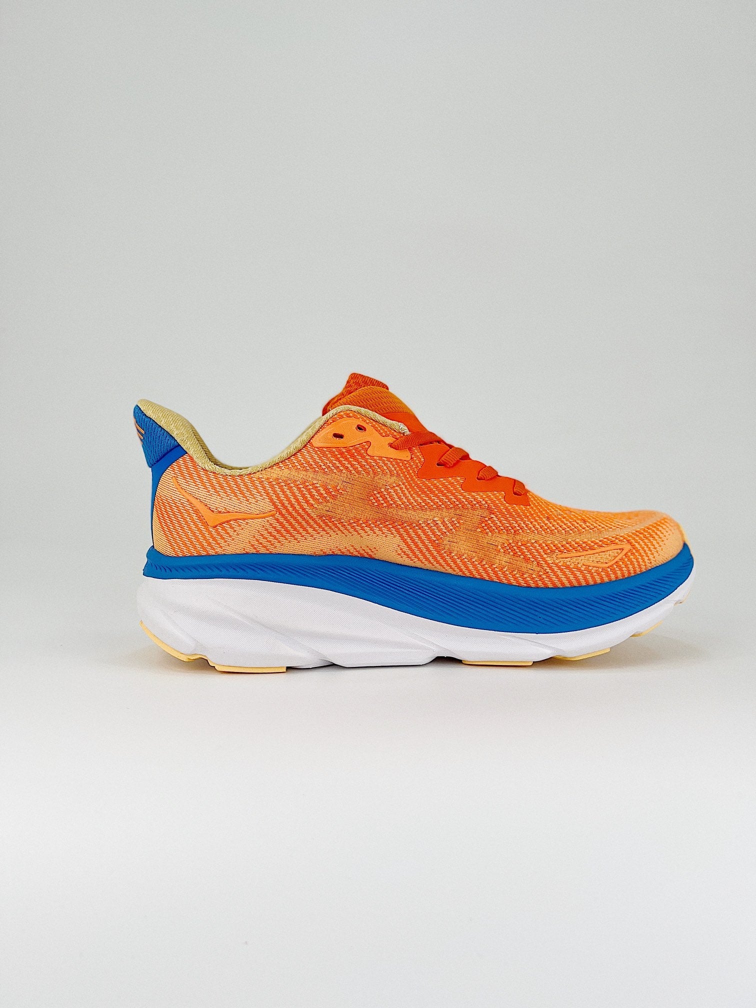 HOKA ONE ONE CLIFTON 9 TM