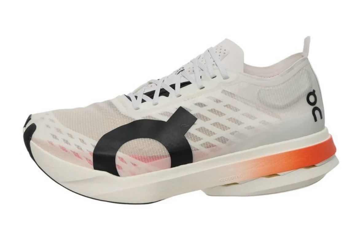 On Cloudboom (size;40,45,43)