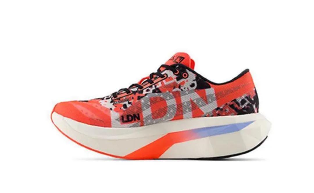 NEW BALANCE tm