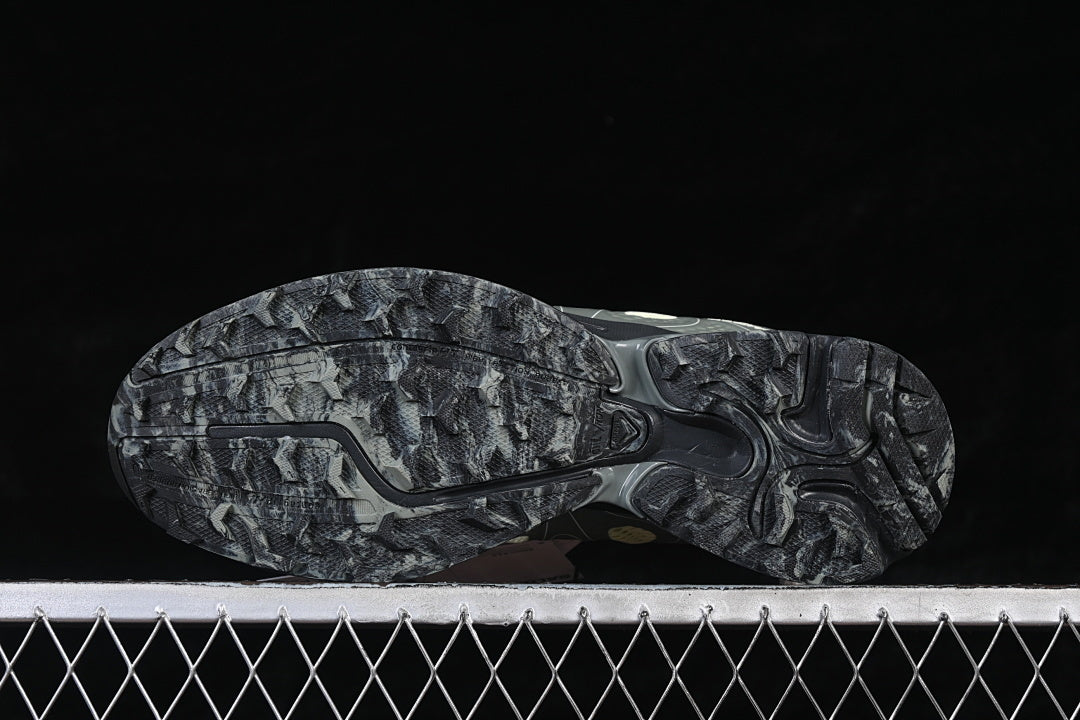 WHISPER VOID TRAIL RUNNING SHOES