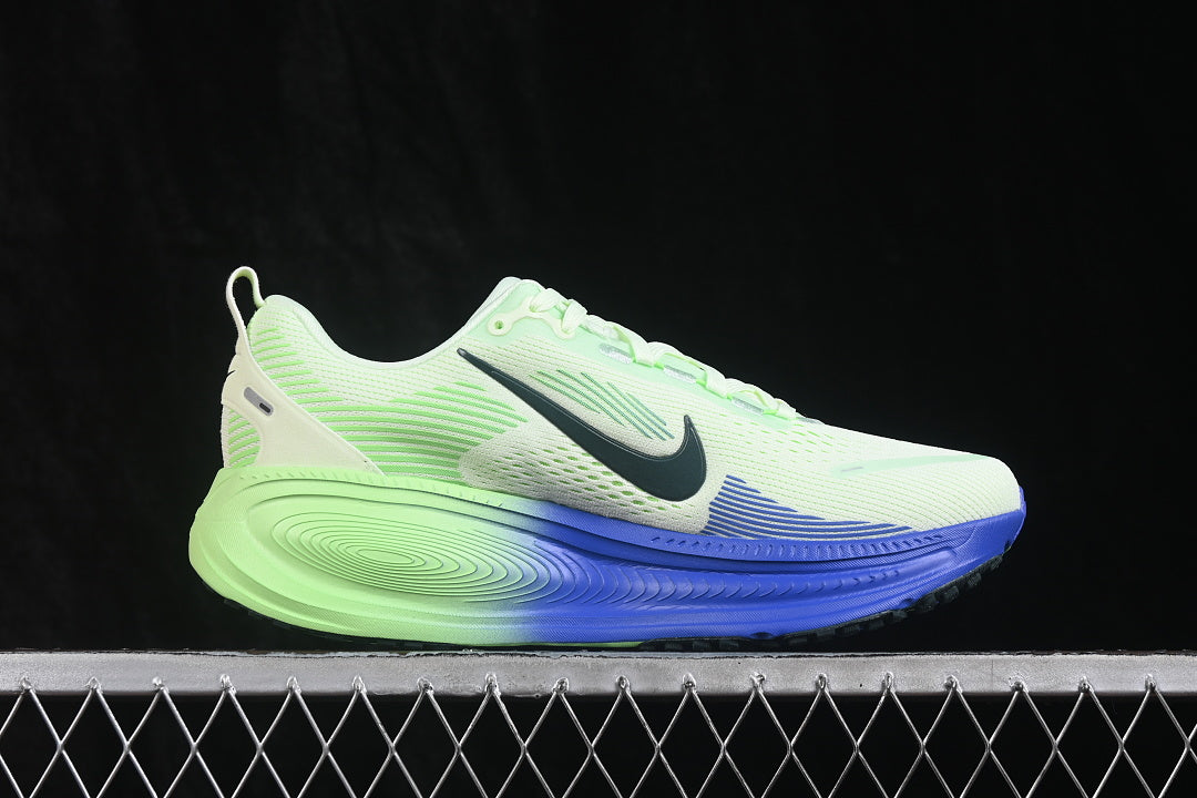 Nike Vomero 18