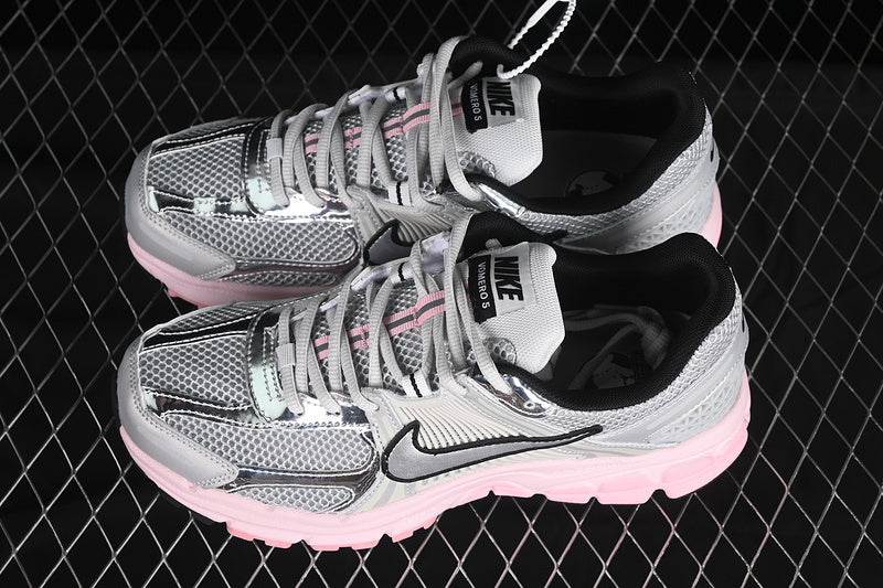 ZOOM VOMERO 5 METALLIC SILVER/PURE PLATINUM/PINK FOAM/PLATINUM TINT/BLACK