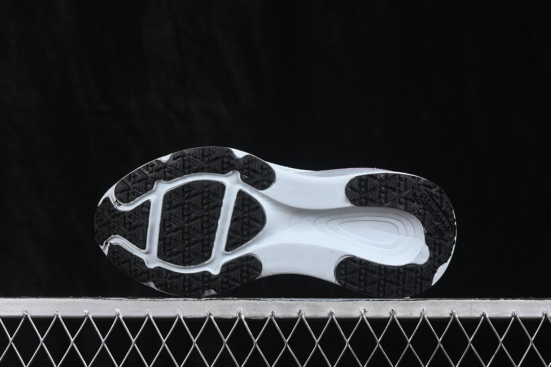 Nike Vomero 18