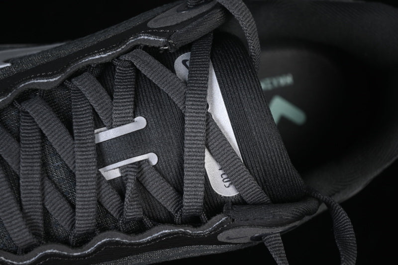 AIR ZOOM VOMERO PLUS