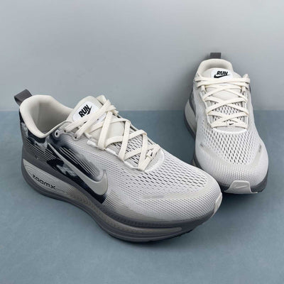 Nike Vomero Plus