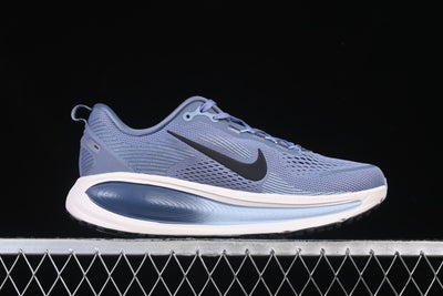 AIR ZOOM VOMERO 18