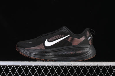 Air Zoom Vomero 18