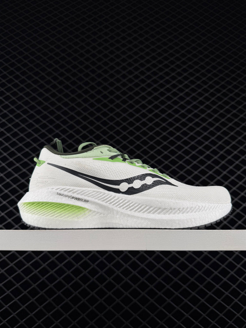 SAUCONY ENDORPHIN PRO4