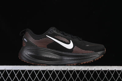 Air Zoom Vomero 18