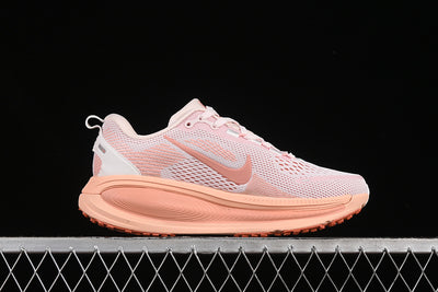 AIR ZOOM VOMERO 18 BEIGE
