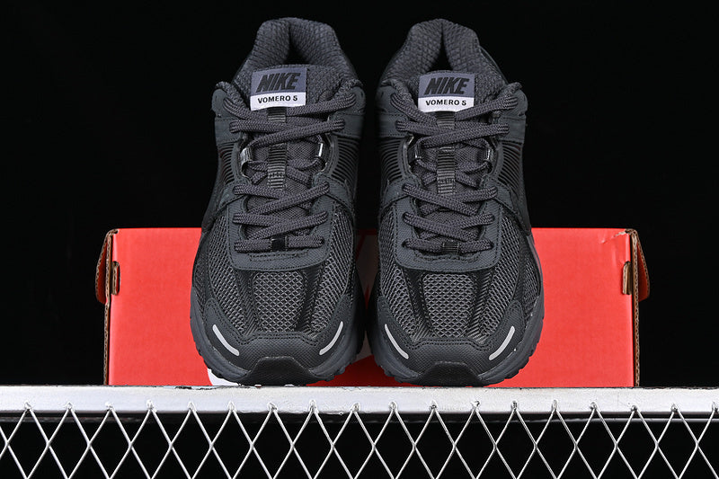 AIR ZOOM VOMERO 5 ANTHRACITE 2019 ANTHRACITE/ANTHRACITE/BLACK