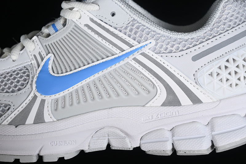AIR ZOOM VOMERO 5 SUMMIT WHITE/UNIVERSITY BLUE/PHOTON DUST