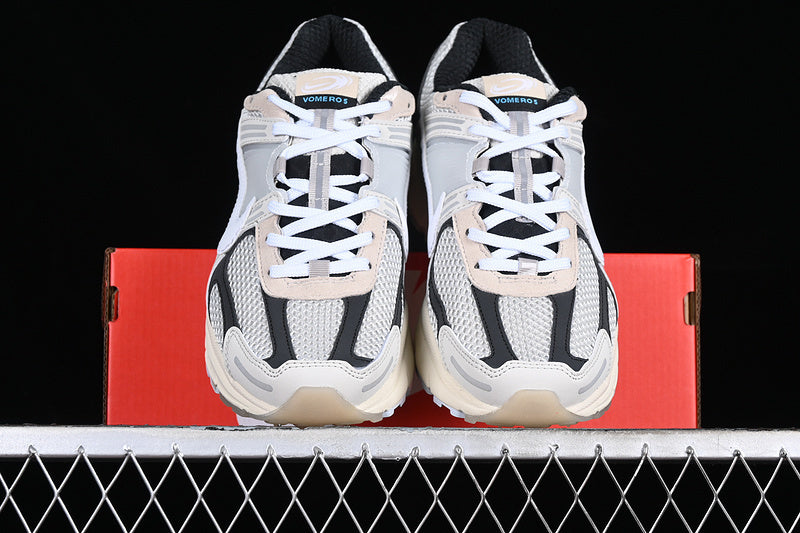 ZOOM VOMERO 5 SP WHITE/BLACK/GREY
