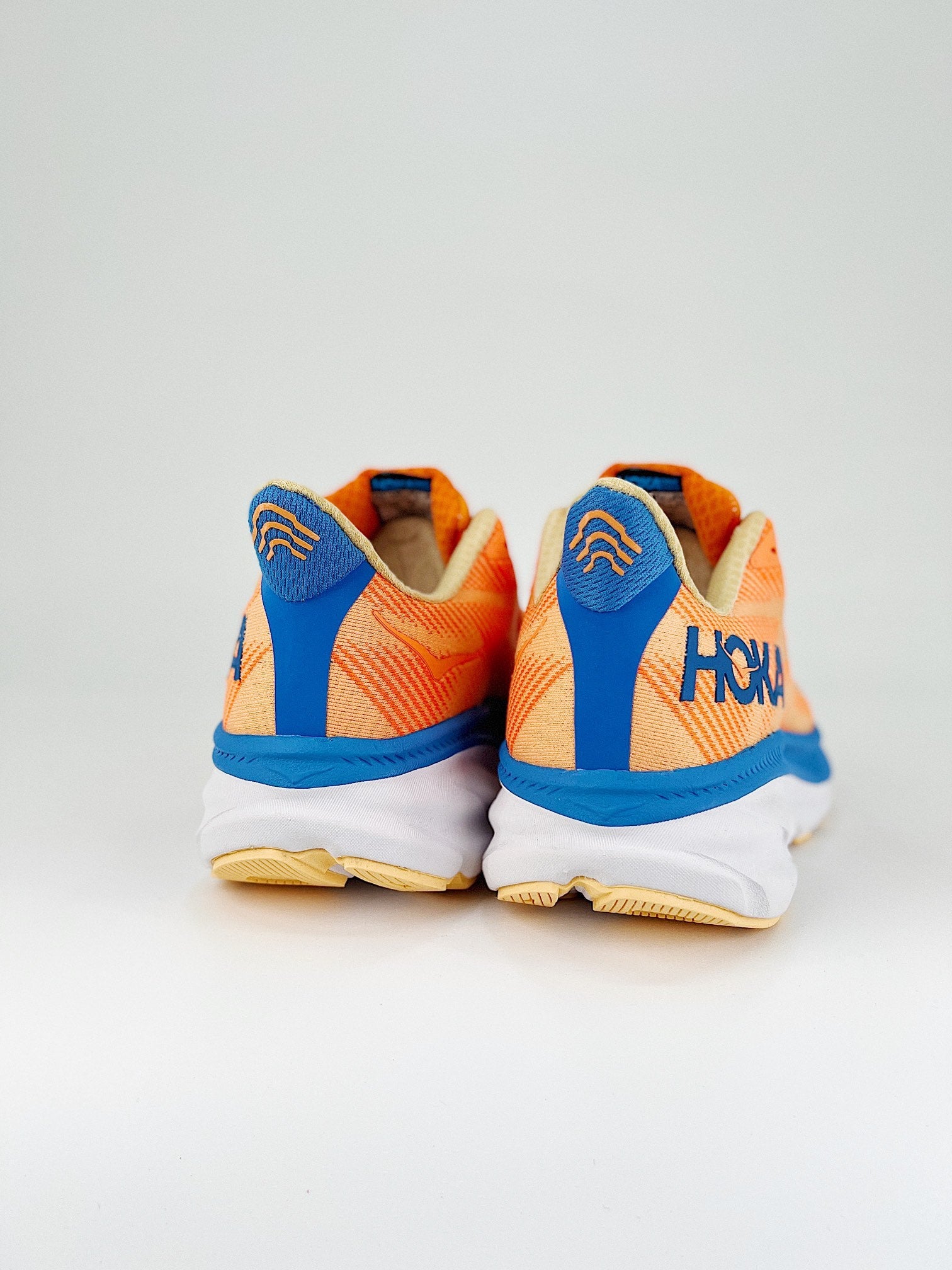 HOKA ONE ONE CLIFTON 9 TM