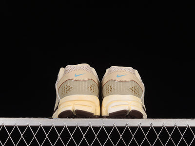 AIR ZOOM VOMERO 5 OATMEAL/PALE IVORY/SAIL/LIGHT CHOCOLATE