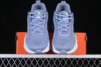 AIR ZOOM VOMERO 18