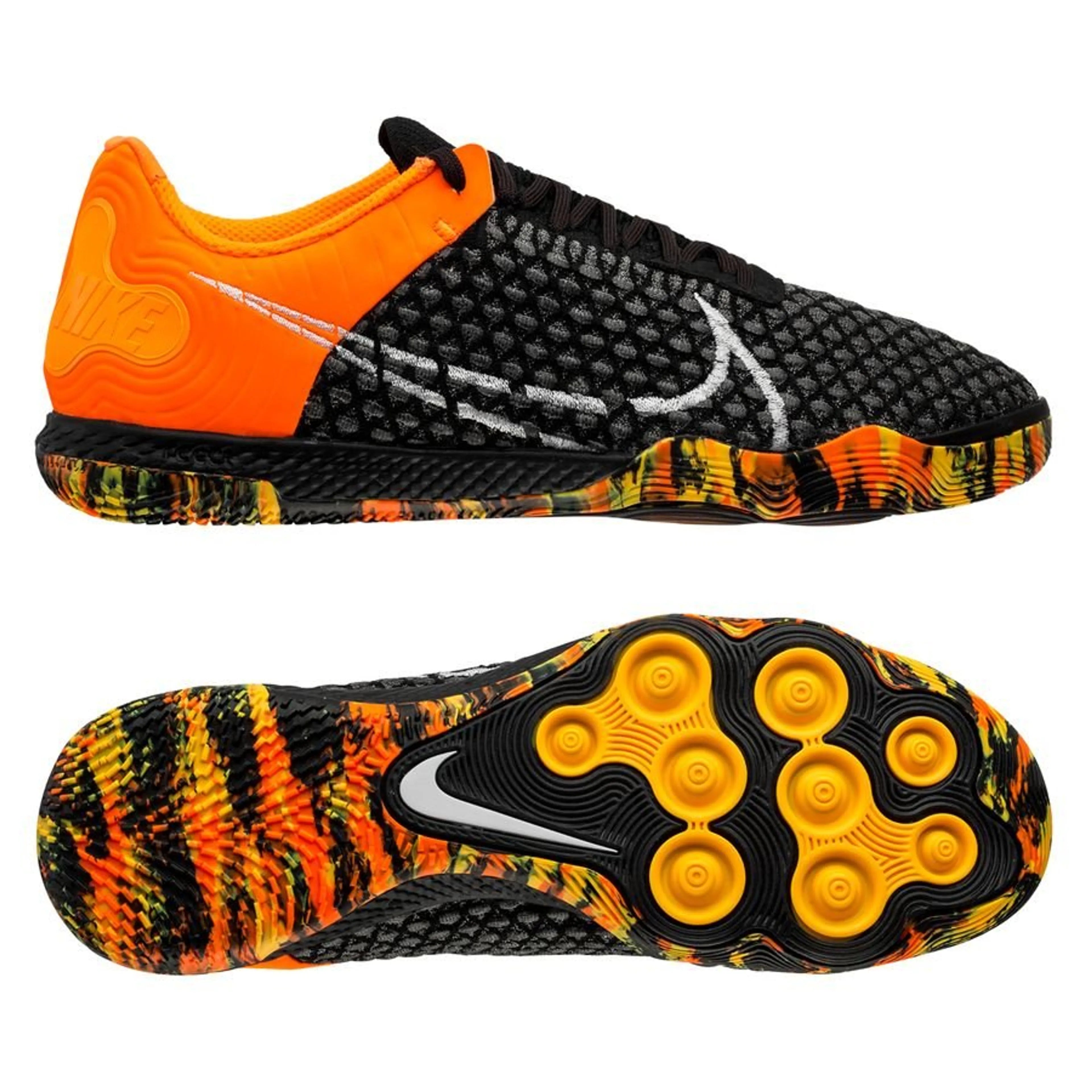 Nike react Gato futsal shoes (size 45)