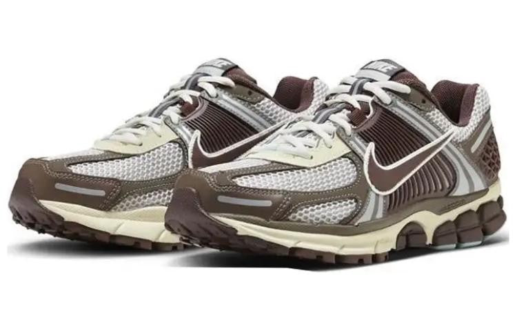 Nike vomero 5 (size 42) stock