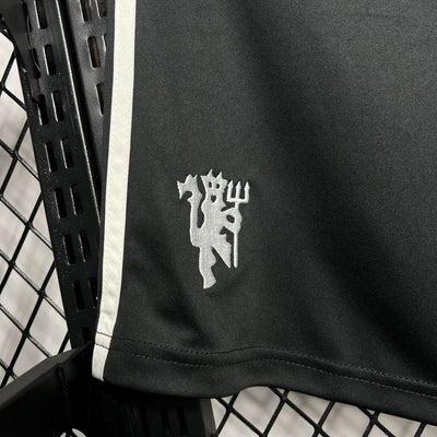 Manchester United third away shorts 2024/2025