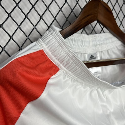Manchester United home shorts 2024/2025