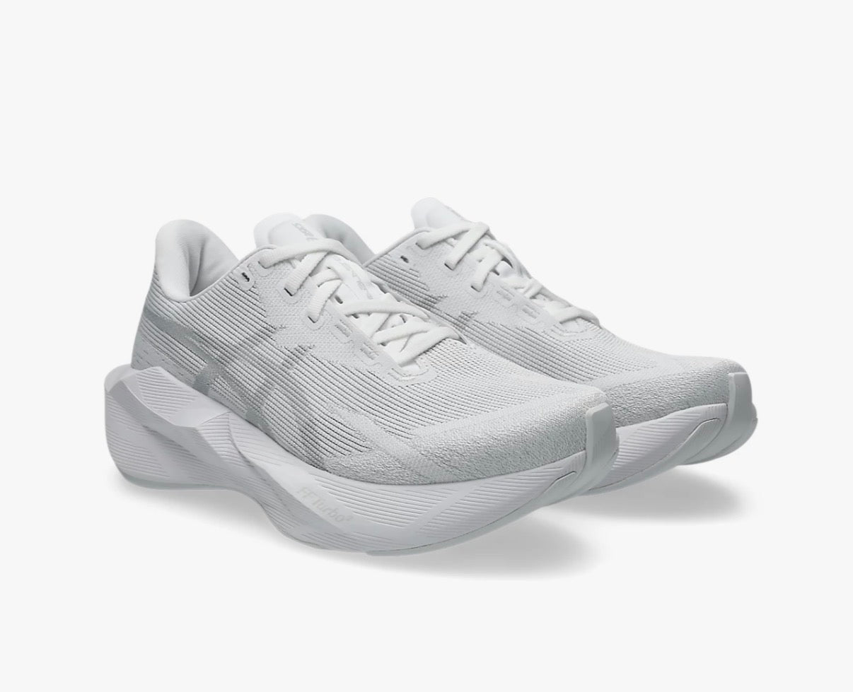 ASICS Novablast 6
