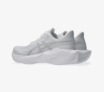 ASICS Novablast 6