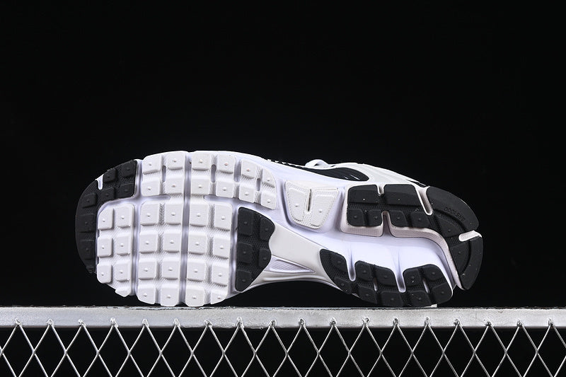 ZOOM VOMERO 5 SP BLACK/WHITE