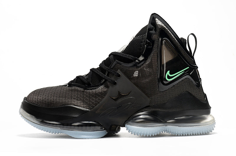NIKE LEBRON 19 EP