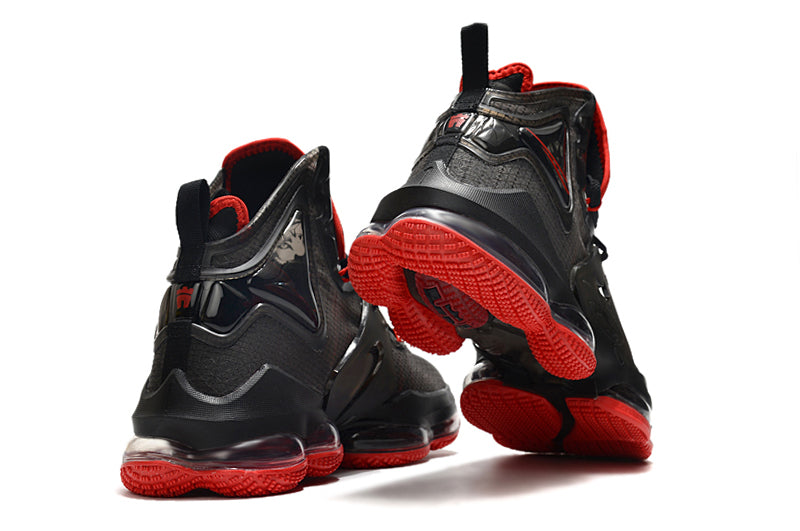 NIKE LEBRON 19 EP