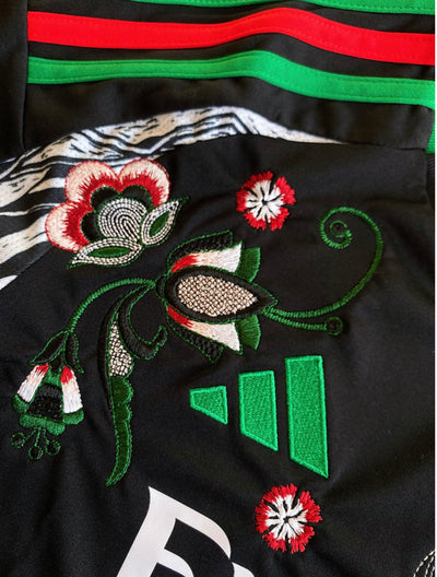 Floral embroidery on the arsenal