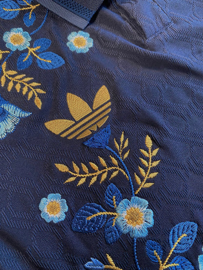 Floral embroidery on the juventus