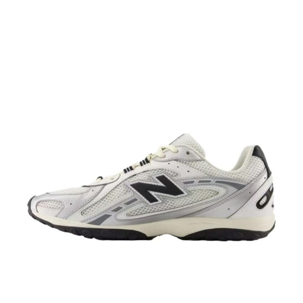 New Balance 740